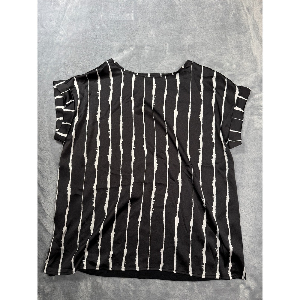 Worthington Blouse Womens Medium Black White Brushed Stripe Print Short Sleeve
